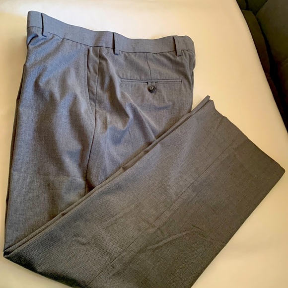 Perry Ellis Men’s Gray Dress Pants size 33x30 - Picture 1 of 6